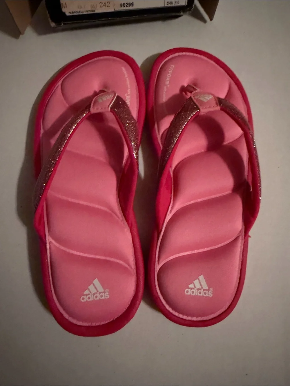 #195 adidas Kids Pink Padded Glitter Strap Flip-Flops